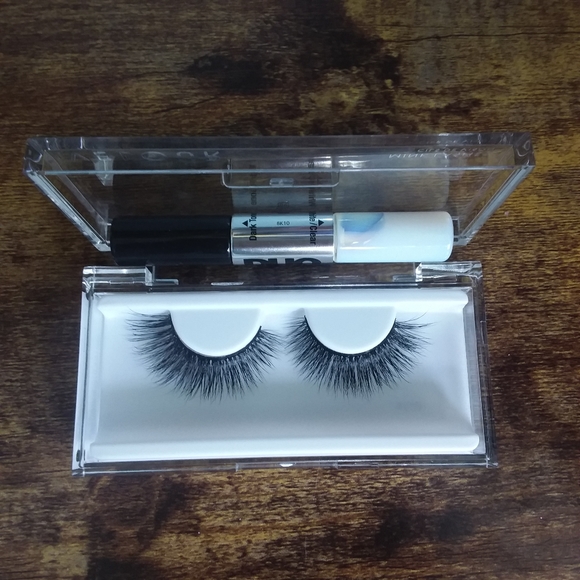 👀NEW Velour Mink 'Run The World' Lashes + Glue👀 - Picture 5 of 5
